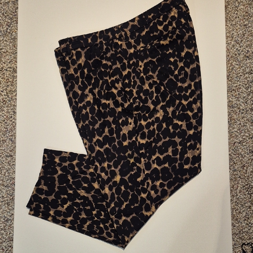 Old Navy Animal Pattern Black and Brown Ankle Pants